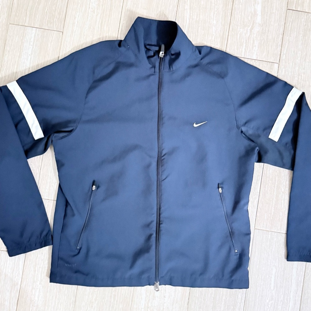 Nike Men's Navy DRI-Fit windbreaker